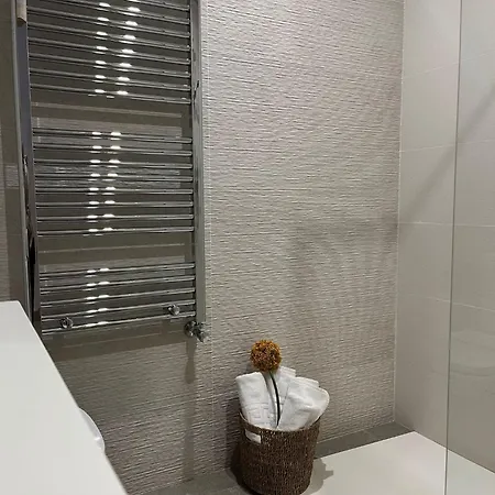 Remona Espinama